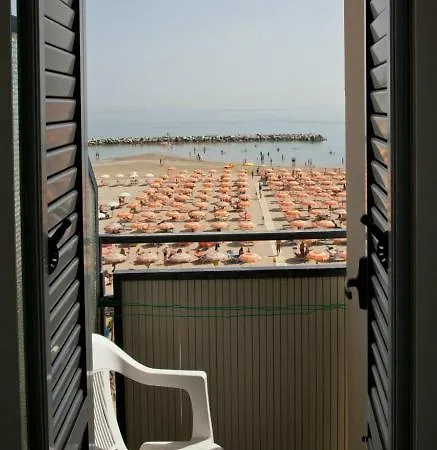 Hotell Cosmopolita 2*